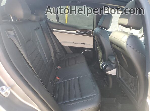 ZASPAKBN4L7C96482 2020 ALFA ROMEO STELVIO Silver Vista interior trasera