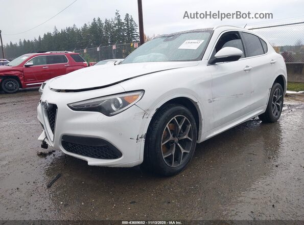 ZASPAKBN6M7D15034 2021 ALFA ROMEO STELVIO White Vista tres cuartos delantera izquierda