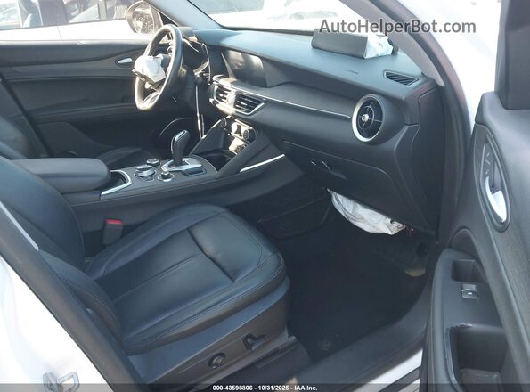 ZASPAKBN8L7C95531 2020 ALFA ROMEO STELVIO White Vista interior delantera