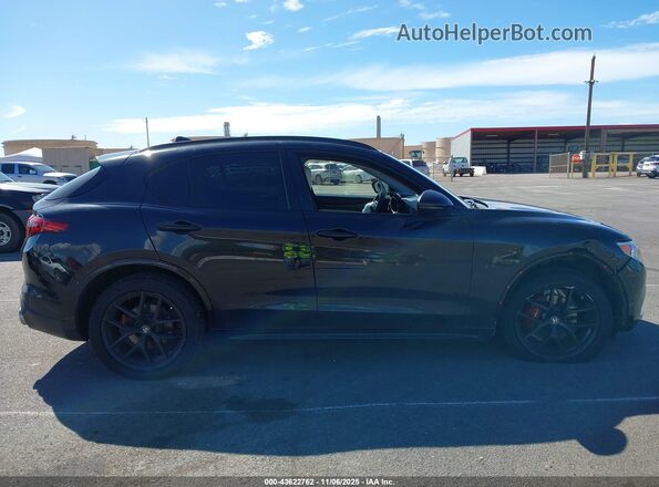 ZASPAKBNXM7D18180 2021 ALFA ROMEO STELVIO Black 360 interior view
