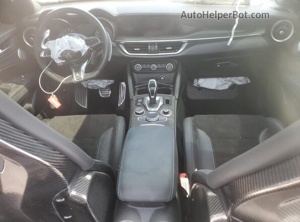 ZASPAKEV1N7D47628 2022 ALFA ROMEO STELVIO Black წინა პანელის ხედი