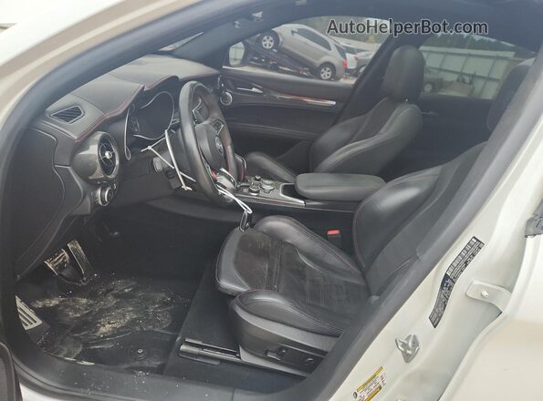 ZASPAKEV8L7C95458 2020 ALFA ROMEO STELVIO White წინა სალონის ხედი