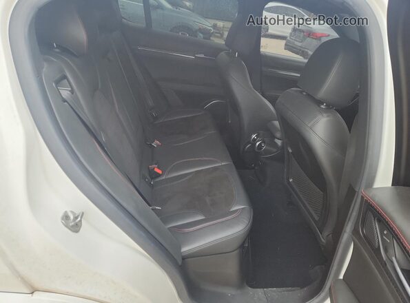 ZASPAKEV8L7C95458 2020 ALFA ROMEO STELVIO White უკანა სალონის ხედი