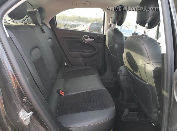 ZFBCFYCB8JP694567 2018 FIAT 500X Black Rear interior view