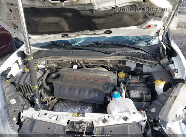 ZFBERFAT1G6C08487 2016 RAM PROMASTER CITY White Vista trasera
