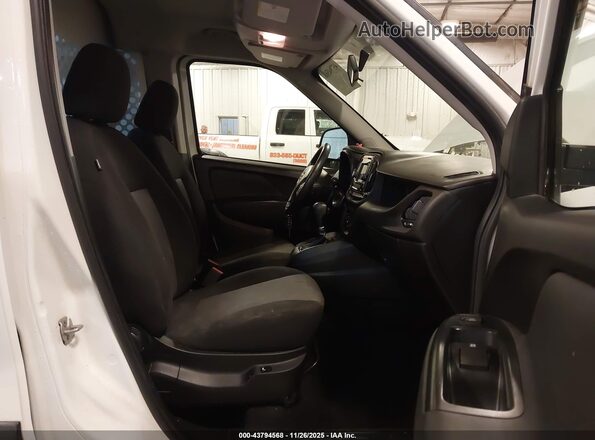 ZFBERFBB7J6L40700 2018 RAM PROMASTER CITY White Vista interior delantera