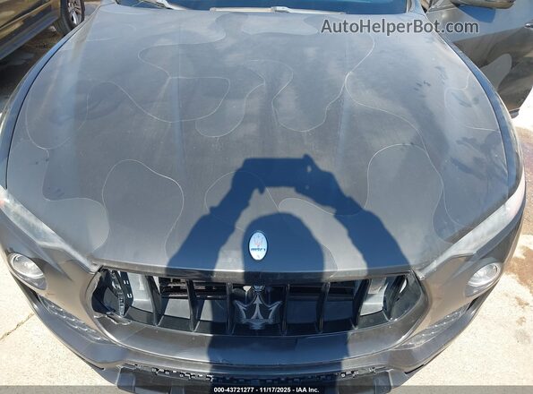 ZN661XUS3HX226921 2017 MASERATI LEVANTE Black Rear view