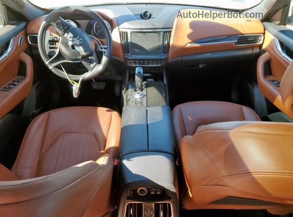 ZN661YUAXMX359666 2021 MASERATI LEVANTE White Dashboard view
