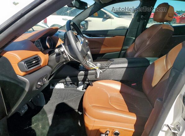 ZN661YUAXMX359666 2021 MASERATI LEVANTE White Front interior view