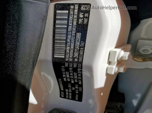 ZN661YUAXMX359666 2021 MASERATI LEVANTE White Engine compartment view