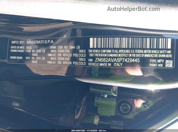 ZN682AVA5P7429445 2023 MASERATI GRECALE Black Вид підкапотного простору
