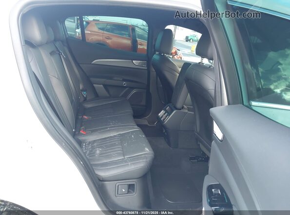ZN682AVA7P7416020 2023 MASERATI GRECALE White Widok naklejki z numerem VIN