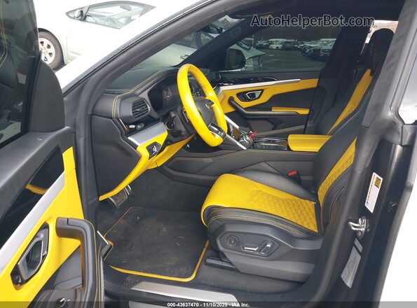 ZPBUA1ZL8KLA01117 2019 LAMBORGHINI URUS White წინა სალონის ხედი