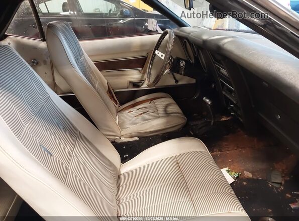 3F03F238313       1973 FORD MUSTANG Красный Вид салона спереди