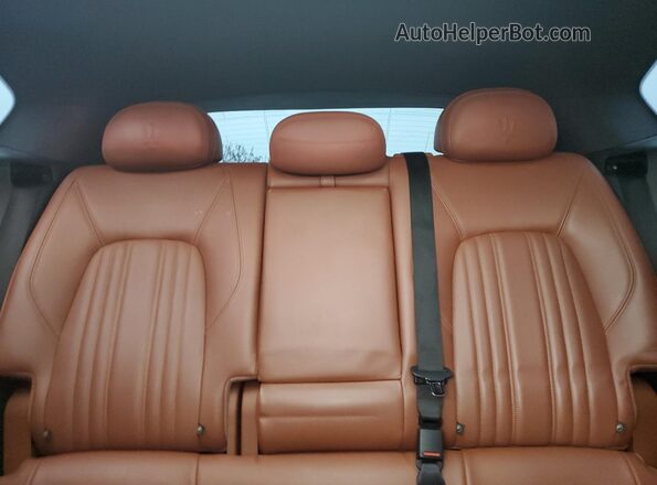 ZN661XUL8HX250589 2017 MASERATI LEVANTE Бордовый 