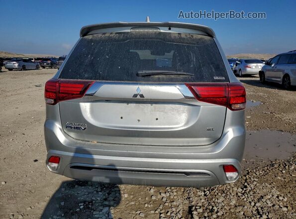JA4J2VA70NZ050501 2022 MITSUBISHI OUTLANDER Серебряный Вид салона спереди
