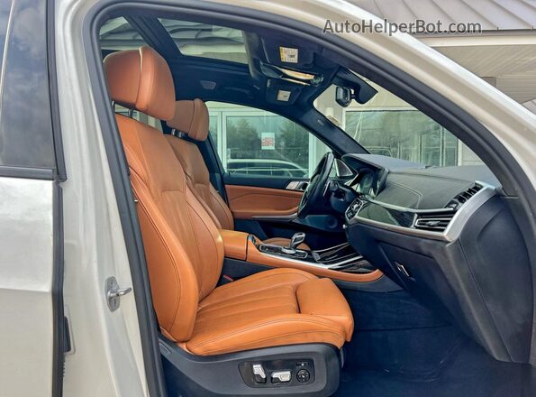 5UXCX6C02N9J14574 2022 BMW X7 Белый Вид сзади