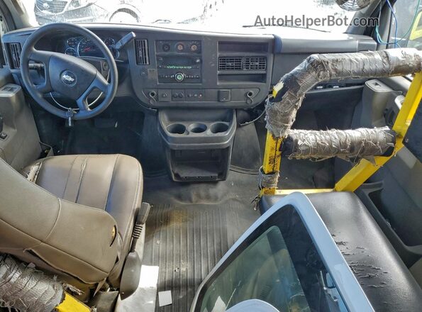 1GCWGAHG8J1182961 2018 CHEVROLET EXPRESS Белый 