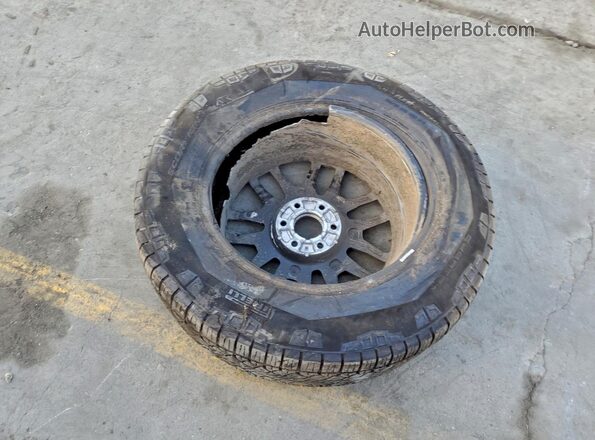 7G2CEHED9SA058678 2025 TESLA CYBERTRUCK Silver Vista interior de 360 grados
