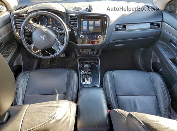 JA4AZ3A33LZ017924 2020 MITSUBISHI OUTLANDER Black Widok zestawu wskaźników