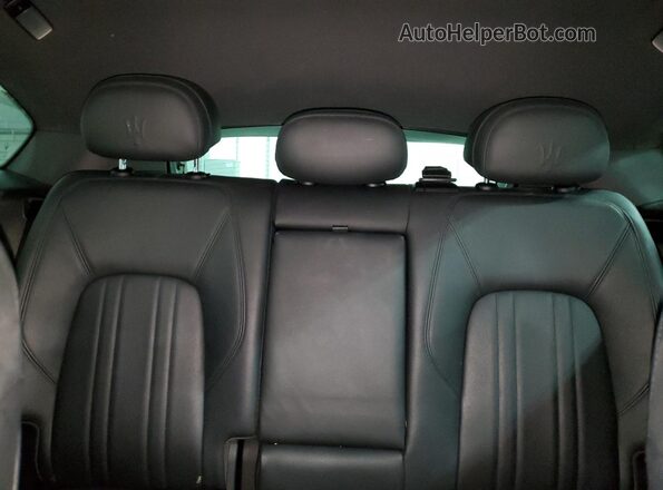 ZN661XUA8JX298548 2018 MASERATI LEVANTE Black 