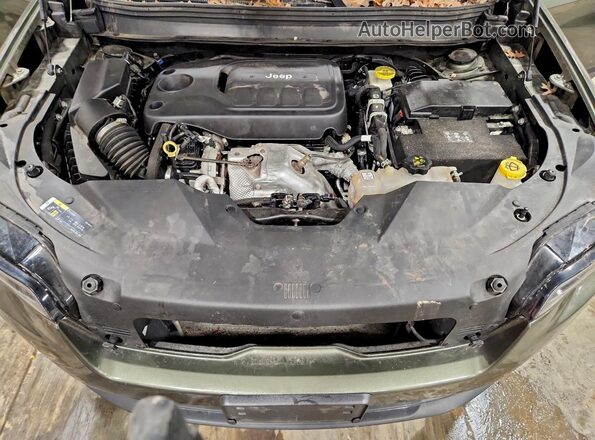 1C4PJMLNXKD237357 2019 JEEP GRAND CHER Green Вид підкапотного простору