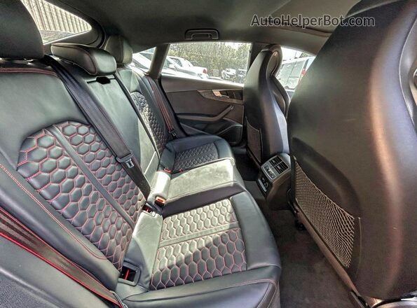 WUAAWCF52RA900688 2024 AUDI RS5 Red Widok wnętrza z przodu