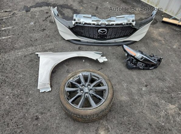 JM1BPAML4T1850131 2026 MAZDA 3 Белый Вид наклейки с VIN-кодом