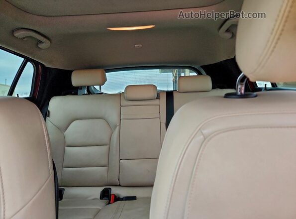 SJKCH5CR6JA045319 2018 INFINITI QX30 Red 