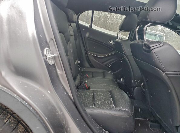 WDCTG4GB8GJ200758 2016 MERCEDES-BENZ GLA-CLASS Gray Widok wnętrza z tyłu