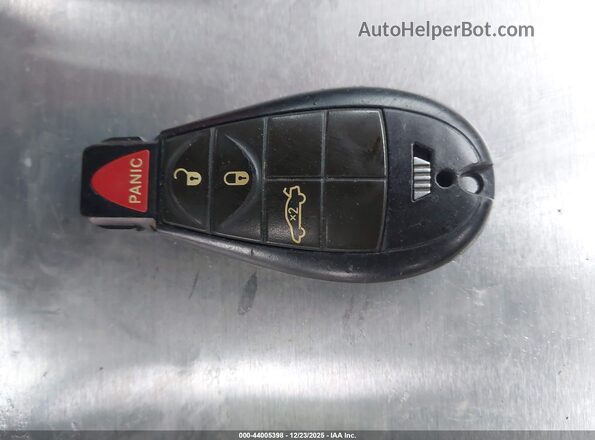 1C3CDFFA4GD816169 2016 DODGE DART Red Vista del salpicadero