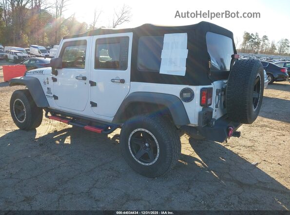 1C4BJWDG5GL286937 2016 JEEP WRANGLER UNLIMITED White Tył lewy