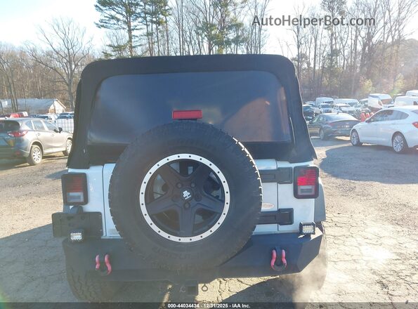 1C4BJWDG5GL286937 2016 JEEP WRANGLER UNLIMITED White 