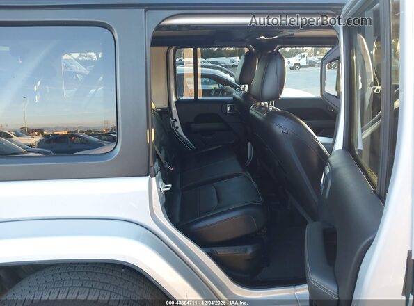 1C4JJXP65PW630477 2023 JEEP WRANGLER Silver Widok naklejki z numerem VIN