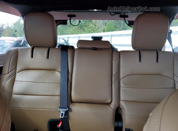 1C4JJXP67NW178609 2022 JEEP WRANGLER Red Widok tylnych siedzeń