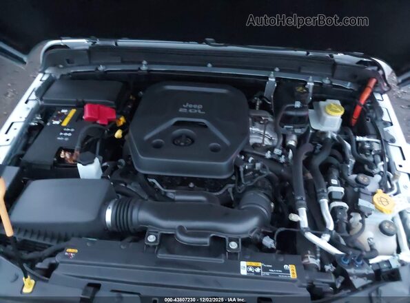 1C4JJXP6XNW228399 2022 JEEP WRANGLER Серебряный Вид сзади