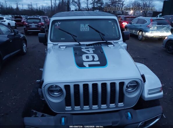 1C4JJXP6XNW228399 2022 JEEP WRANGLER Серебряный Вид щитка приборов