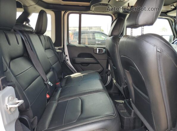 1C4JJXP6XPW662308 2023 JEEP WRANGLER Silver Widok wnętrza z tyłu