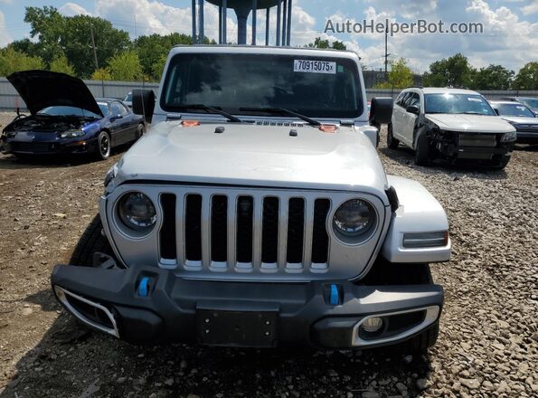 1C4JJXP6XPW662308 2023 JEEP WRANGLER Silver Widok z przodu