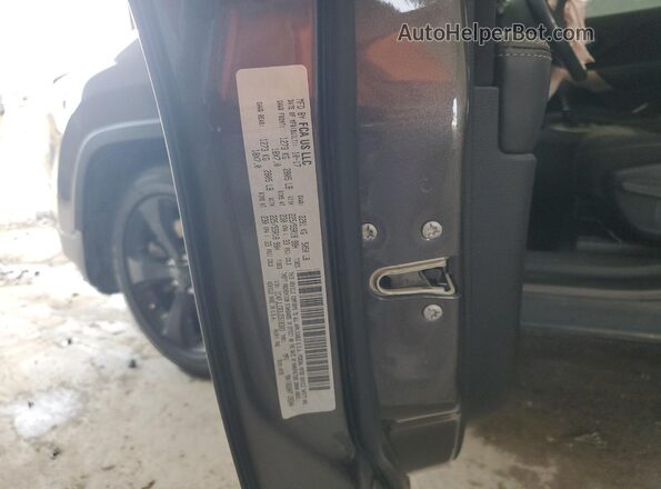 1C4PJLCB3JD518303 2018 JEEP CHEROKEE Brown VIN კოდის სტიკერის ხედი