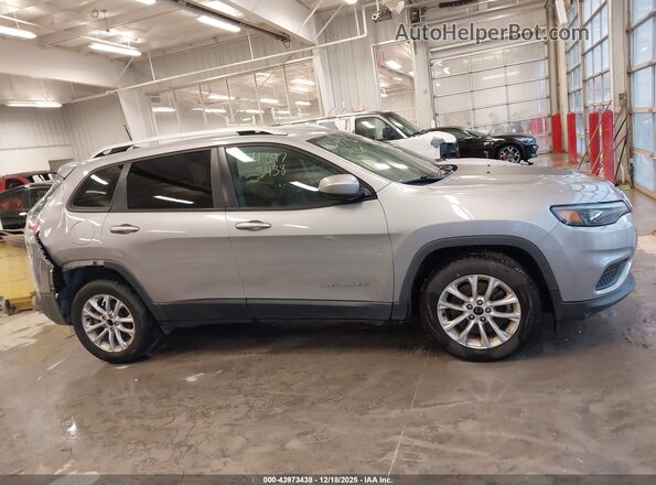 1C4PJLCB3LD511452 2020 JEEP CHEROKEE Silver Rear interior view