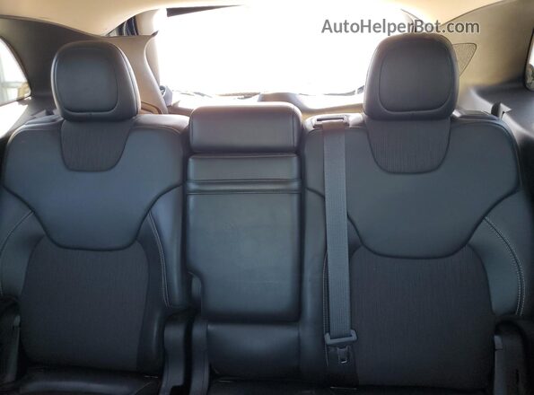 1C4PJLLB8JD573815 2018 JEEP CHEROKEE Blue Rear seats view