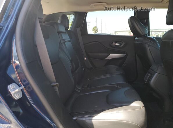 1C4PJLLB8JD573815 2018 JEEP CHEROKEE Blue Rear interior view