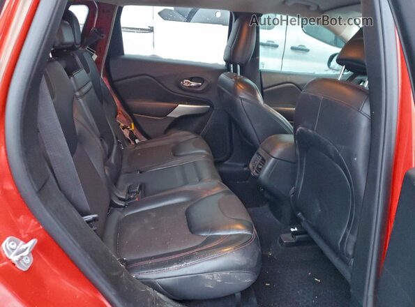1C4PJMBS0HW584121 2017 JEEP CHEROKEE Red Вид задніх сидінь