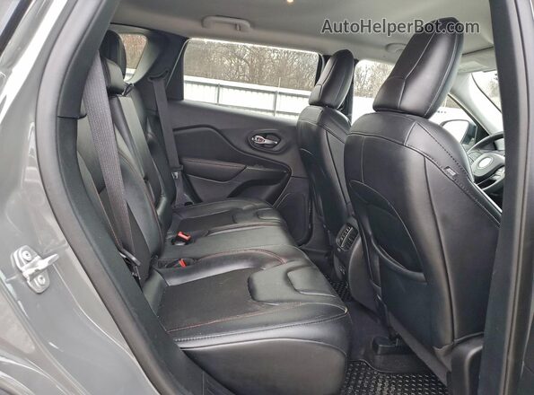 1C4PJMBXXND556183 2022 JEEP CHEROKEE Gray Rear interior view