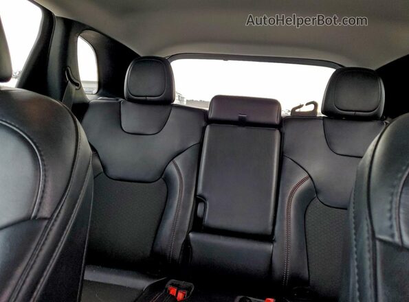 1C4PJMBXXND556183 2022 JEEP CHEROKEE Gray Rear seats view