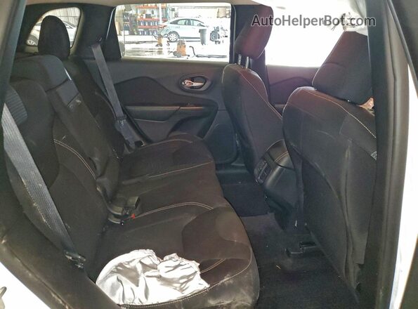1C4PJMCS5GW326917 2016 JEEP CHEROKEE White უკანა სალონის ხედი