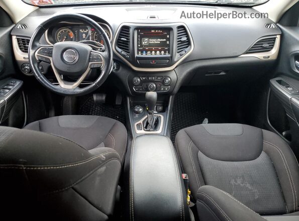 1C4PJMCS5HW556040 2017 JEEP CHEROKEE Black Widok deski rozdzielczej