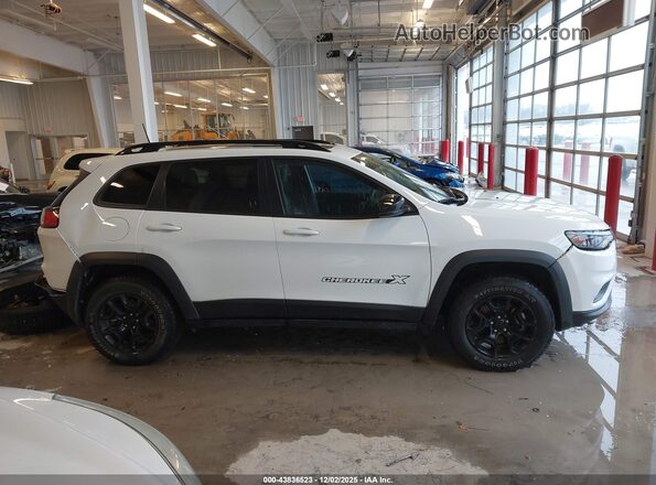 1C4PJMCX2ND540882 2022 JEEP CHEROKEE White Widok wnętrza 360 stopni