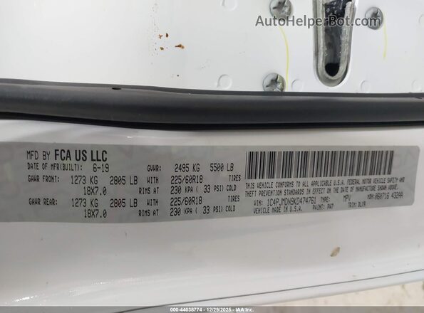 1C4PJMDN9KD474761 2019 JEEP CHEROKEE White Engine compartment view